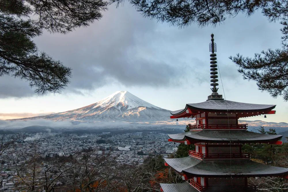 How Should First-Time Travellers Plan a Japan Tour Package from Powai Mumbai?